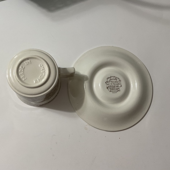 VTG Kensington Staffords Shakespeare's Sonnets Cup and Saucer Spring England - Picture 7 of 7